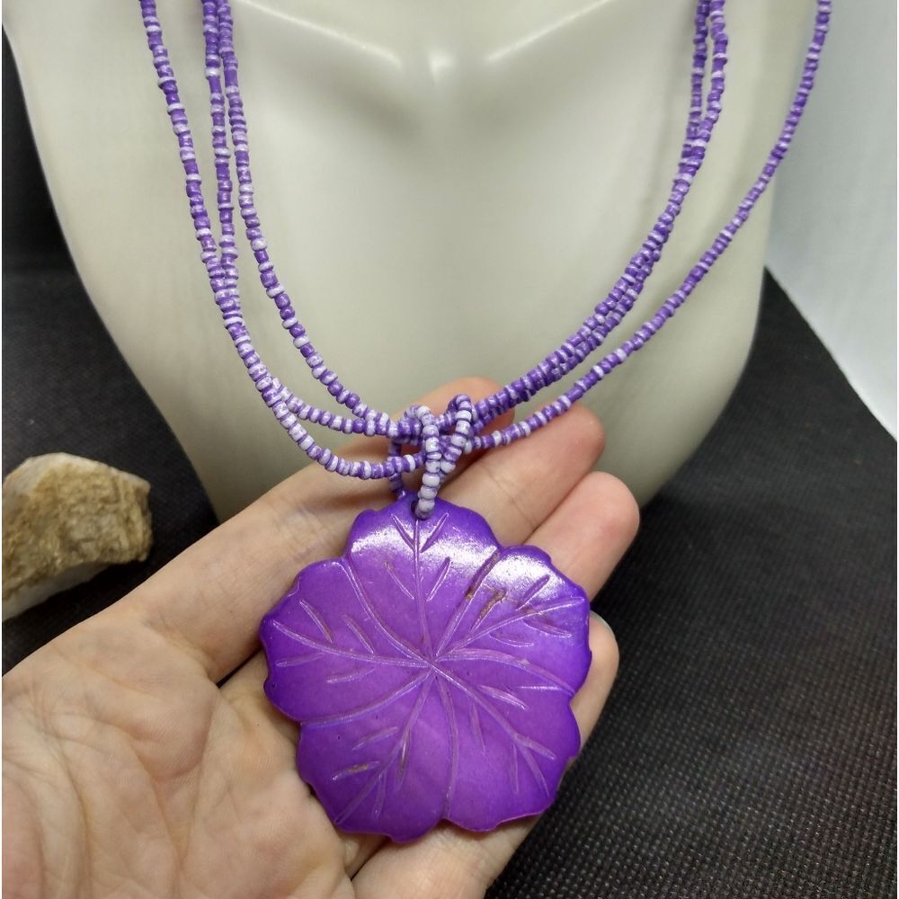 Purple passion mother of pearl Hawaiian flower carved‎ necklace
